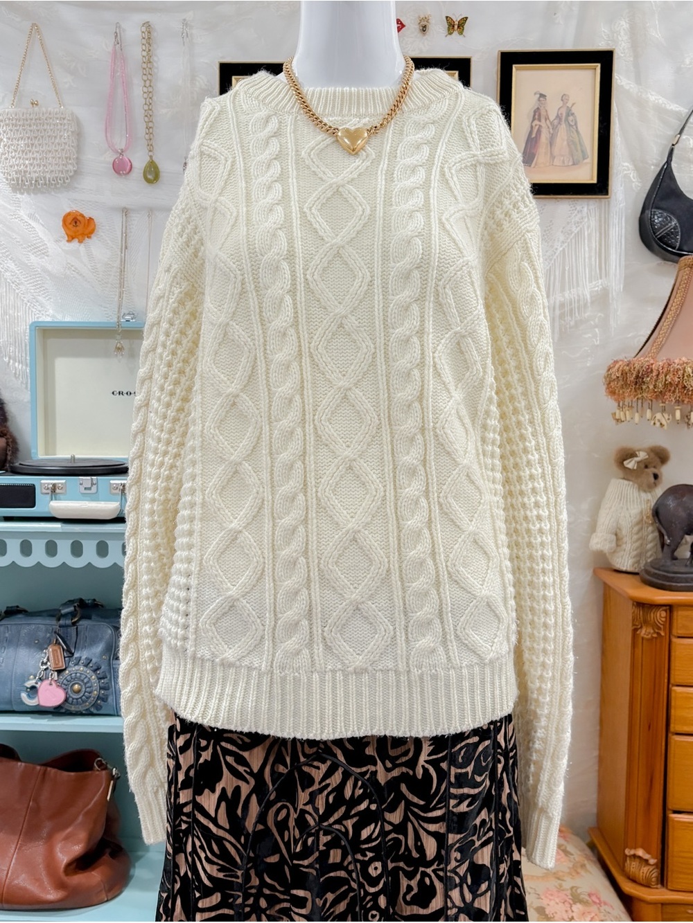 Vintage preppy academia girly ivory chunky cable knit sweater